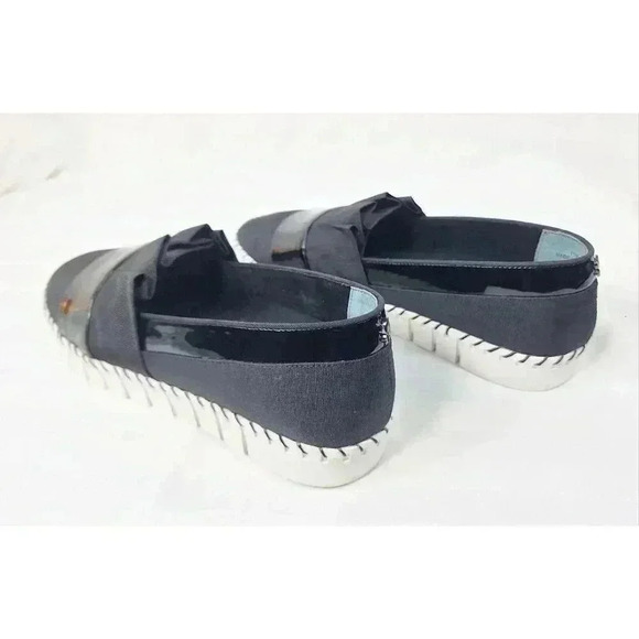 J. Renee Hivani Slip‎ On Sneakers Black White Size 11M - Picture 6 of 8